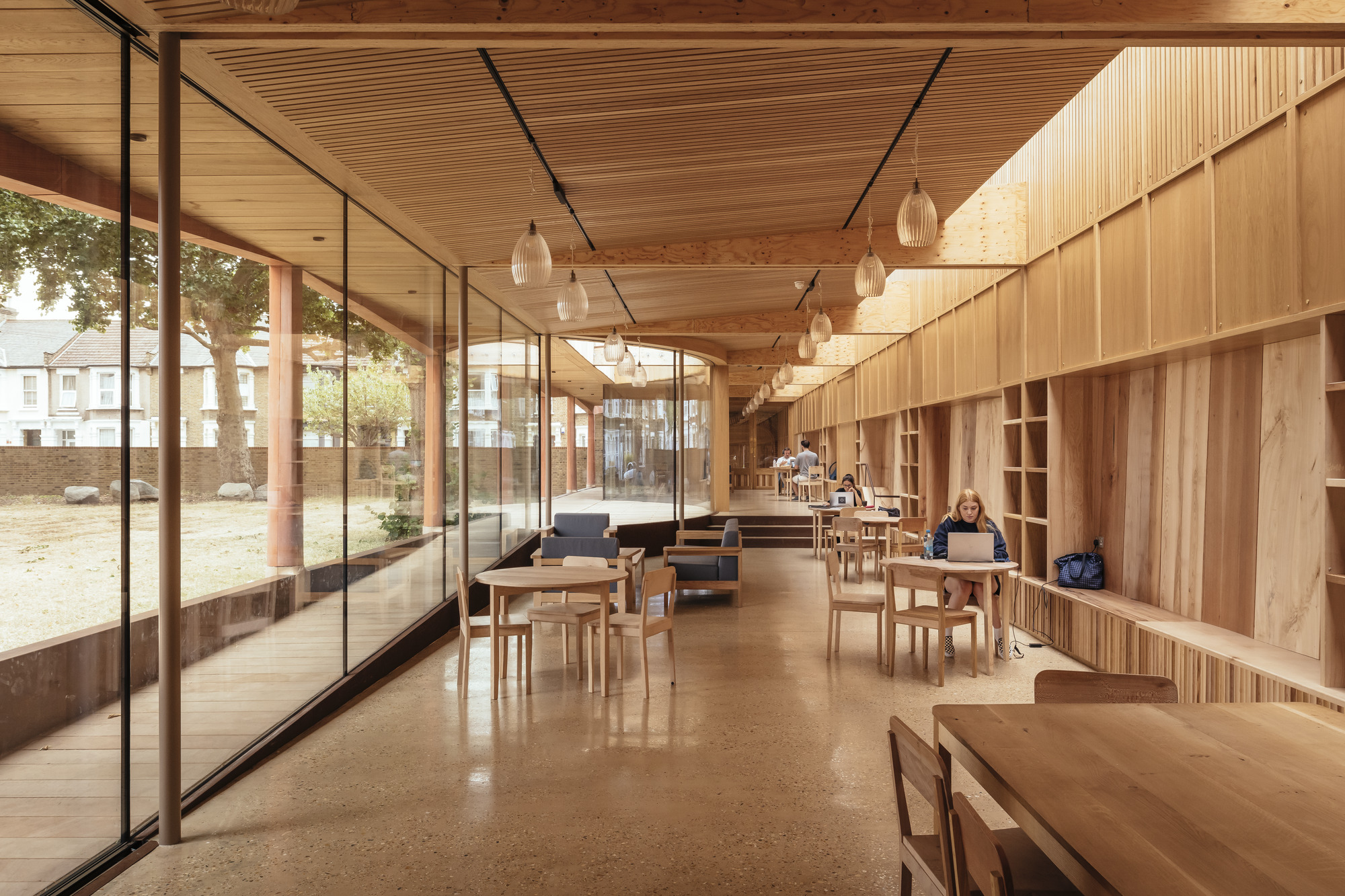 Lea Bridge Road Library